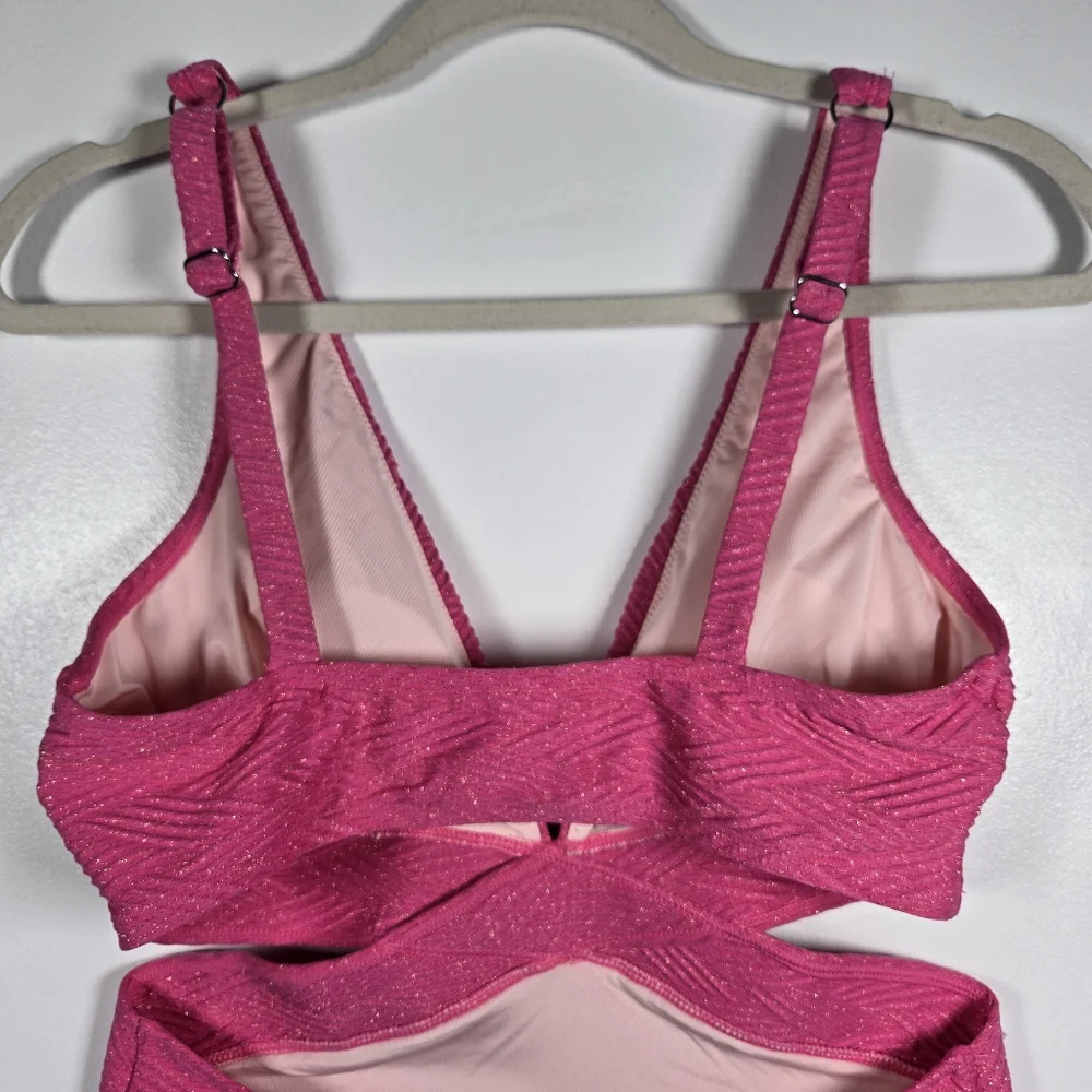 Cupshe Magenta Textured Cutout One-Piece Swimsuit